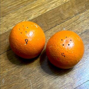 Vintage Orange Salt and Pepper Shaker Set 🍊